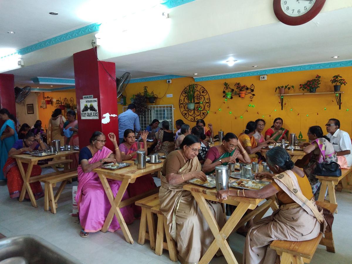 Minerva Residency Hotel Bengaluru Kültér fotó